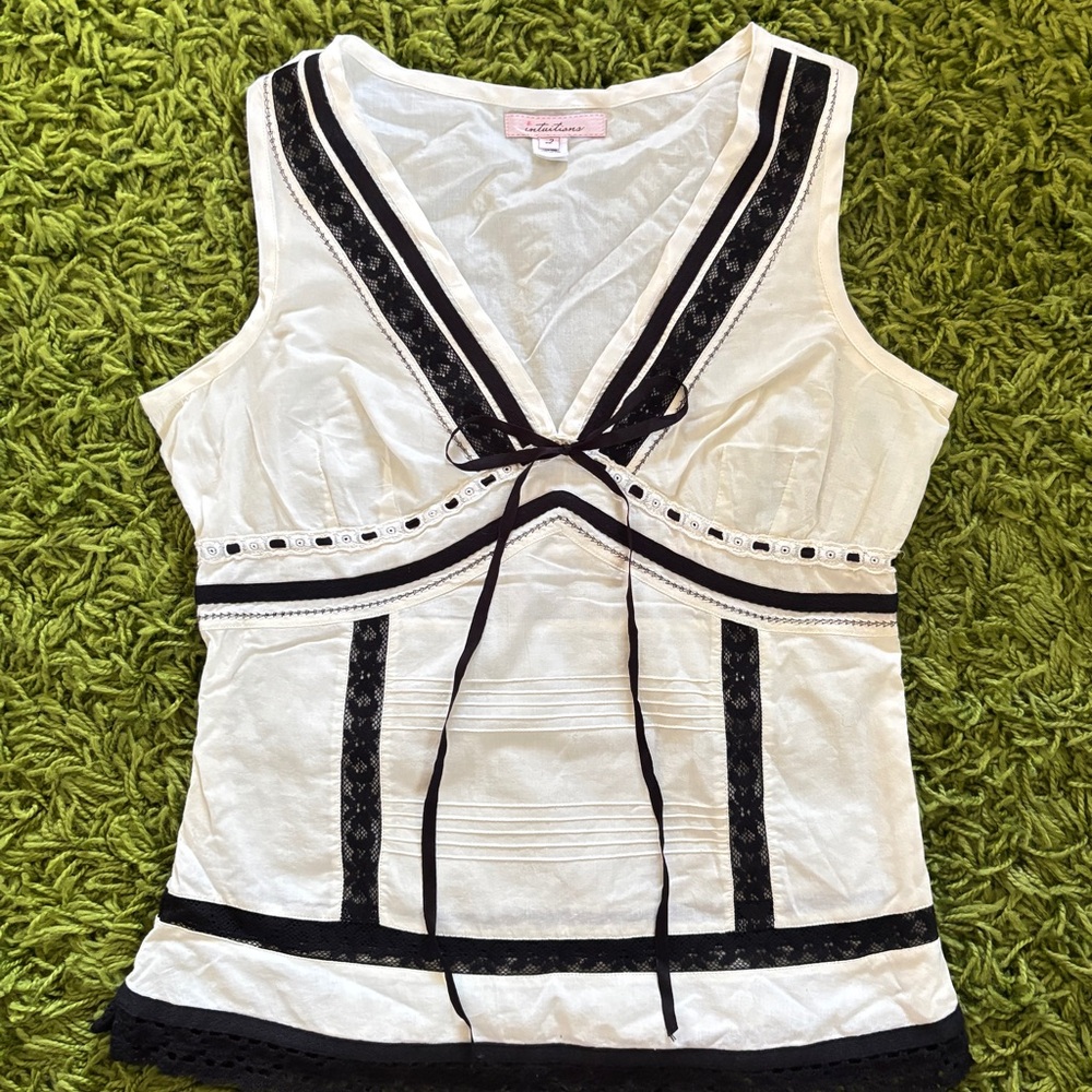 White and Black Sleeveless Top